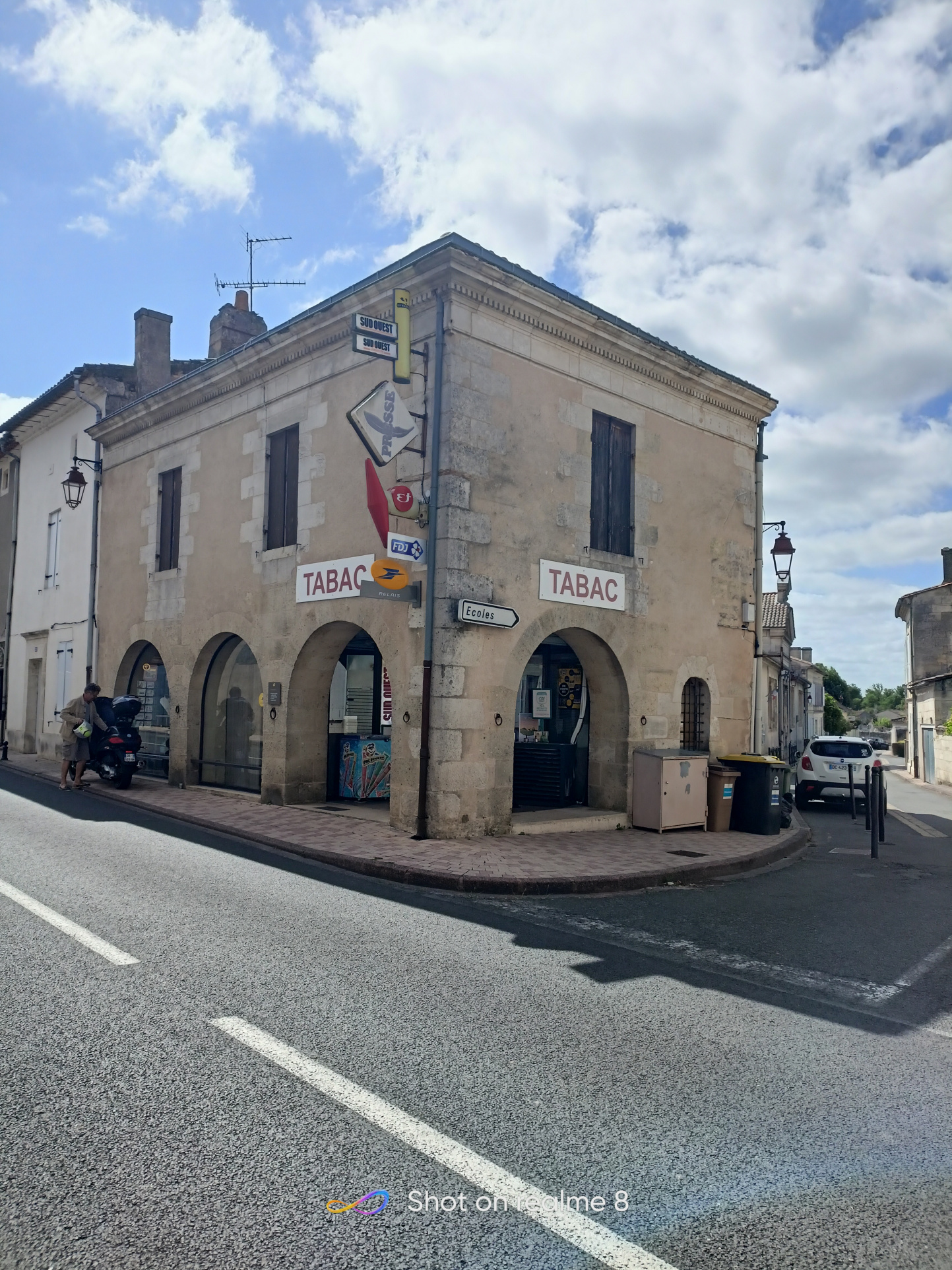 LOCAL + LOGEMENT