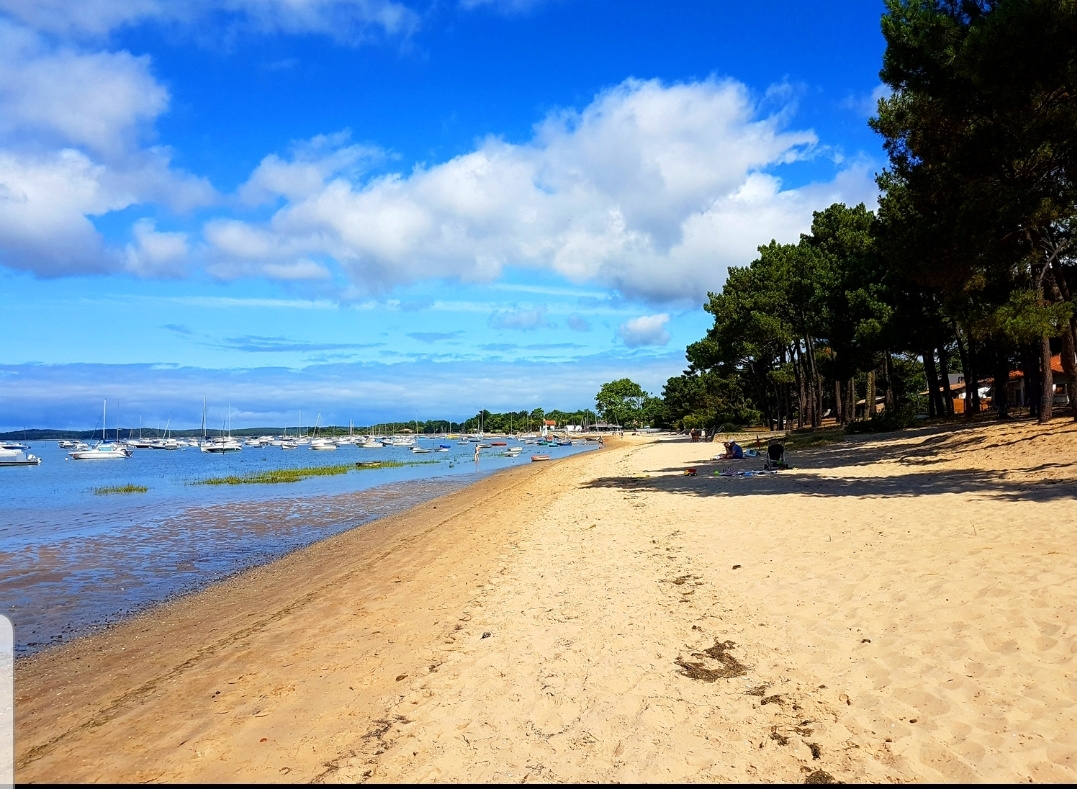 Belle Villa  Atypique Ares  la plage à pied